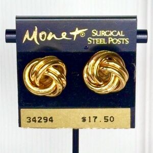 Vintage 1980’s Gold Tone Knot New On Card Pierced Earrings Signed Black Label